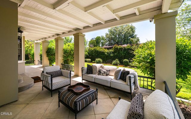 1295 S Oakland Avenue, Pasadena, CA 91106