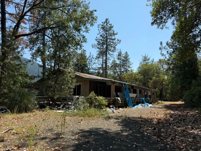 2494 Jumpoff Joe Creek Road, Grants Pass, OR 97526