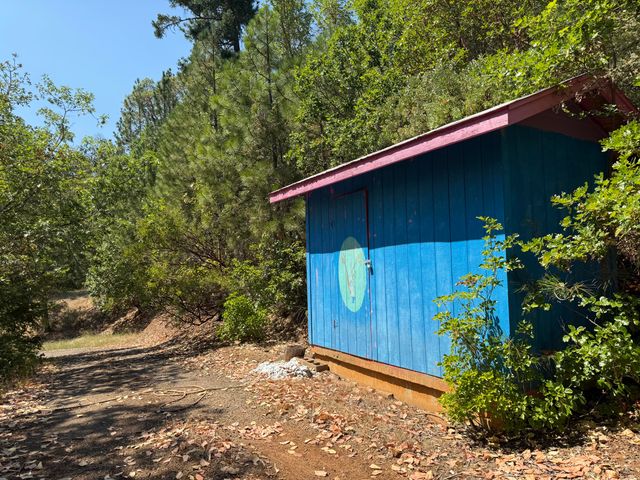 2494 Jumpoff Joe Creek Road, Grants Pass, OR 97526