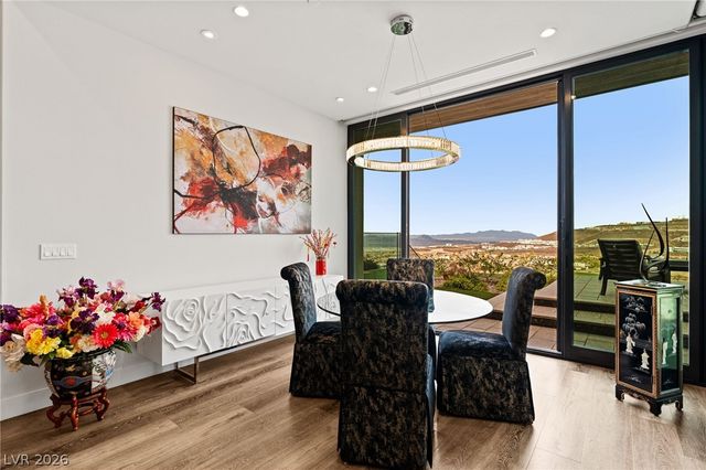 662 Falcon Summit Court, Henderson, NV 89012