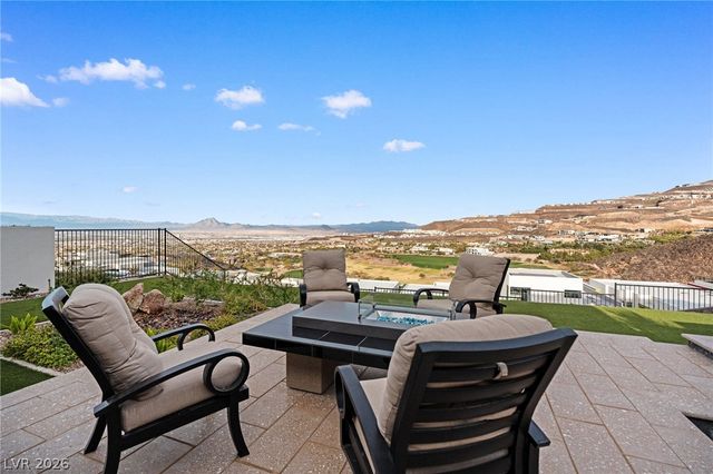 662 Falcon Summit Court, Henderson, NV 89012