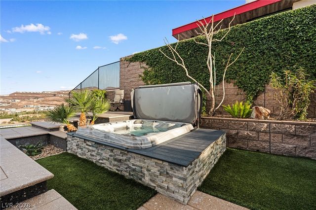 662 Falcon Summit Court, Henderson, NV 89012