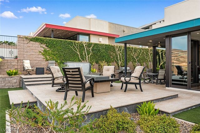 662 Falcon Summit Court, Henderson, NV 89012