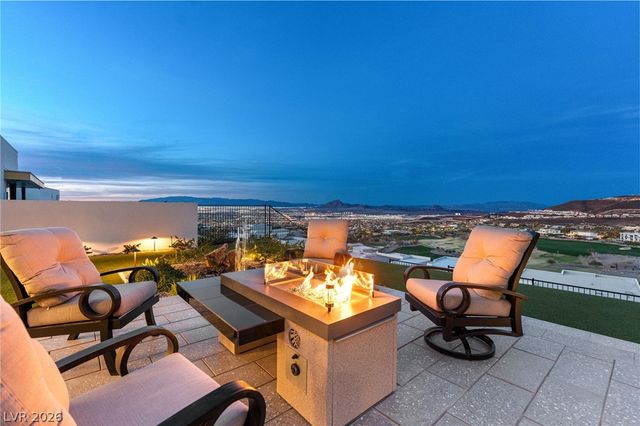 662 Falcon Summit Court, Henderson, NV 89012