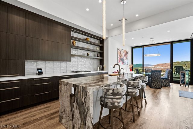 662 Falcon Summit Court, Henderson, NV 89012