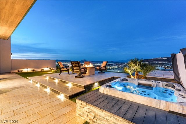 662 Falcon Summit Court, Henderson, NV 89012