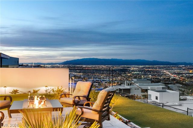 662 Falcon Summit Court, Henderson, NV 89012