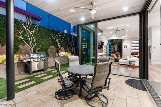 662 Falcon Summit Court, Henderson, NV 89012