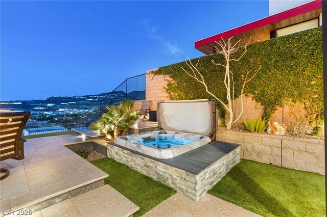 662 Falcon Summit Court, Henderson, NV 89012