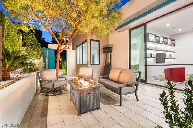 662 Falcon Summit Court, Henderson, NV 89012