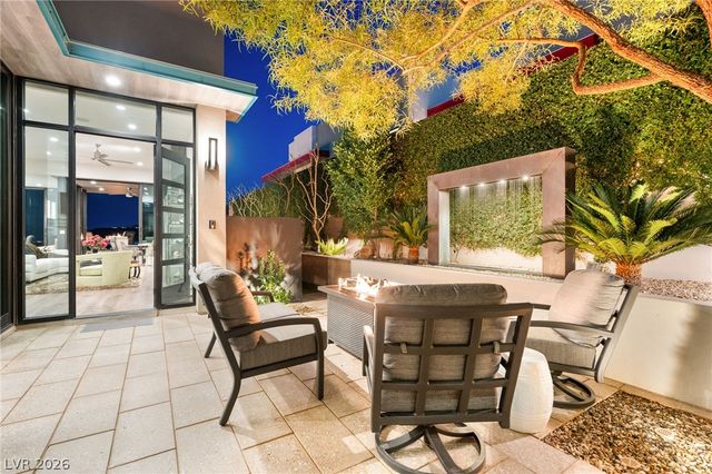 662 Falcon Summit Court, Henderson, NV 89012