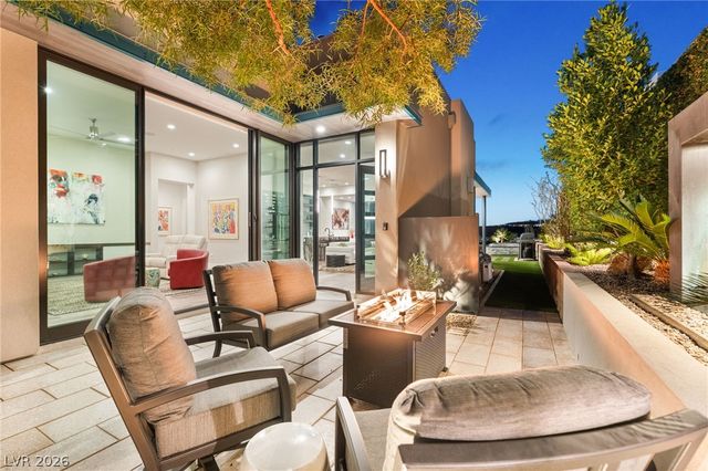 662 Falcon Summit Court, Henderson, NV 89012