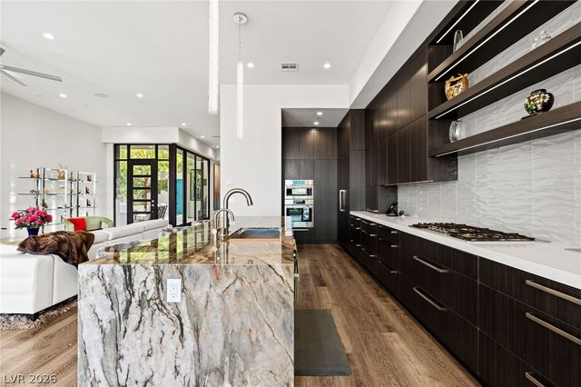662 Falcon Summit Court, Henderson, NV 89012