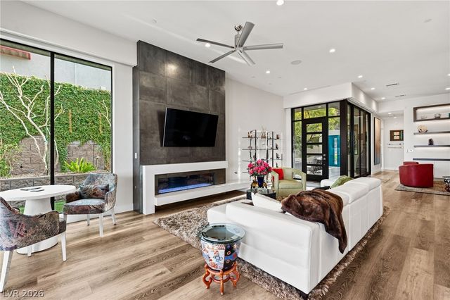 662 Falcon Summit Court, Henderson, NV 89012