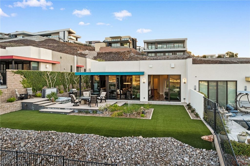 662 Falcon Summit Court, Henderson, NV 89012 — photo 5