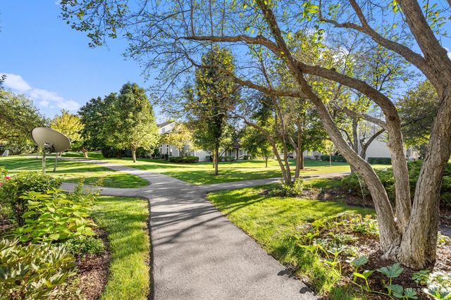 1028 Rockport Drive, Carol Stream, IL 60188