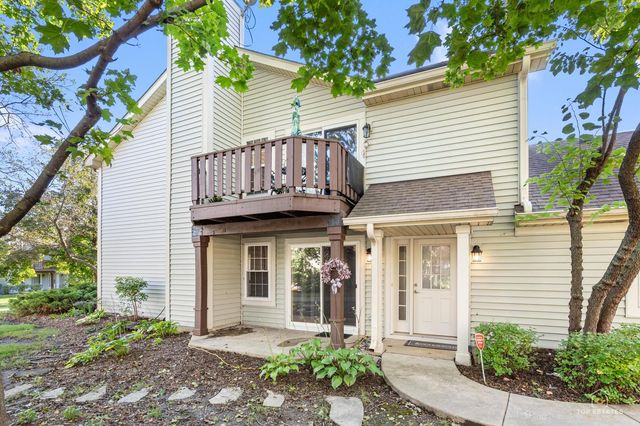 1028 Rockport Drive, Carol Stream, IL 60188