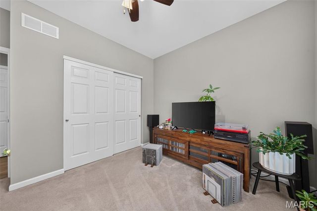 248 Thorn Brook Drive, O'fallon, MO 63366