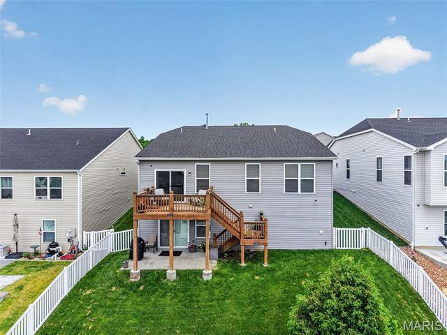 248 Thorn Brook Drive, O'fallon, MO 63366