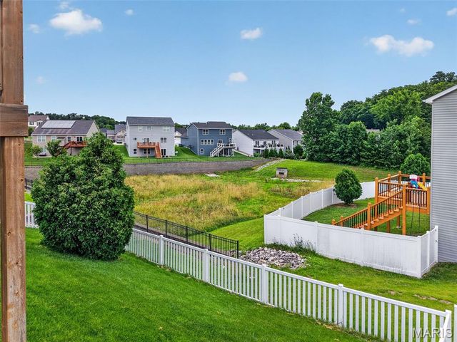 248 Thorn Brook Drive, O'fallon, MO 63366