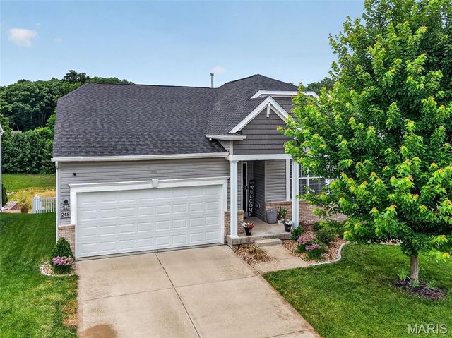 248 Thorn Brook Drive, O'fallon, MO 63366