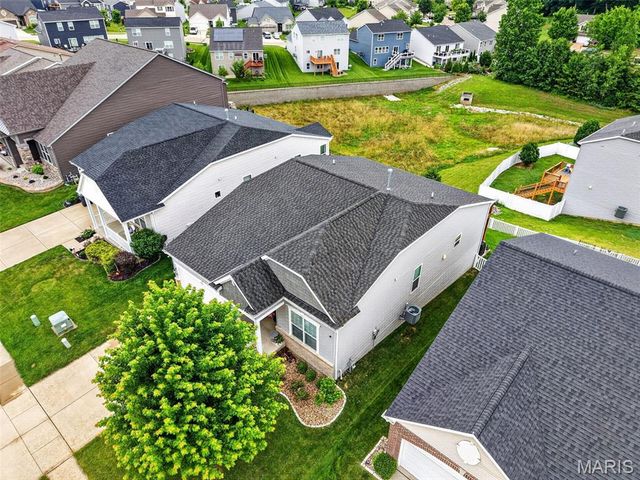 248 Thorn Brook Drive, O'fallon, MO 63366