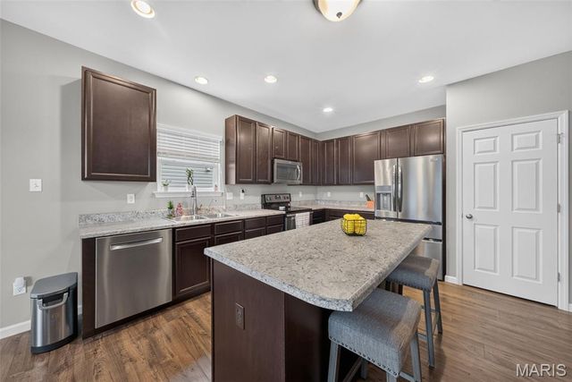 248 Thorn Brook Drive, O'fallon, MO 63366