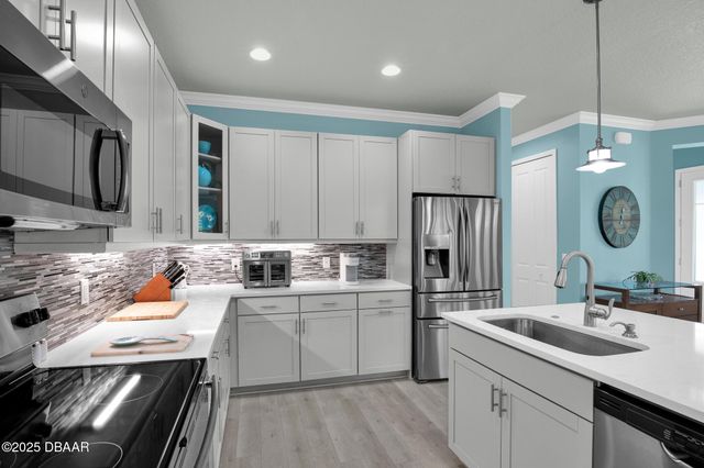 233 Coral Reef Way, Daytona Beach, FL 32124