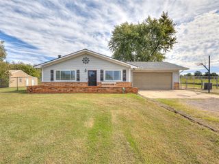 935 Pendergraft Lane, Blanchard, OK 73010