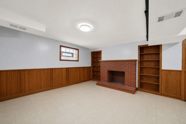 6452 S Knox Avenue, Chicago, IL 60629