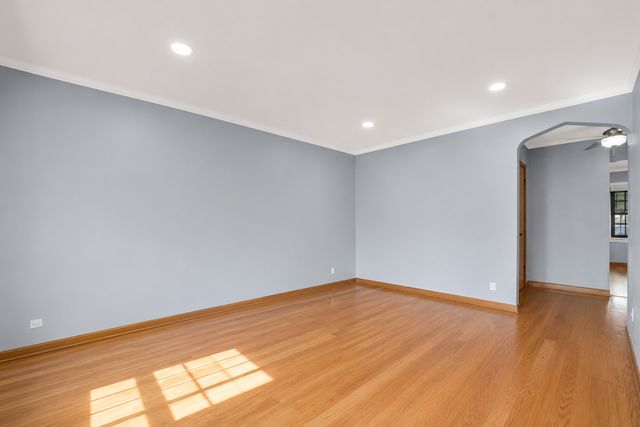 6452 S Knox Avenue, Chicago, IL 60629