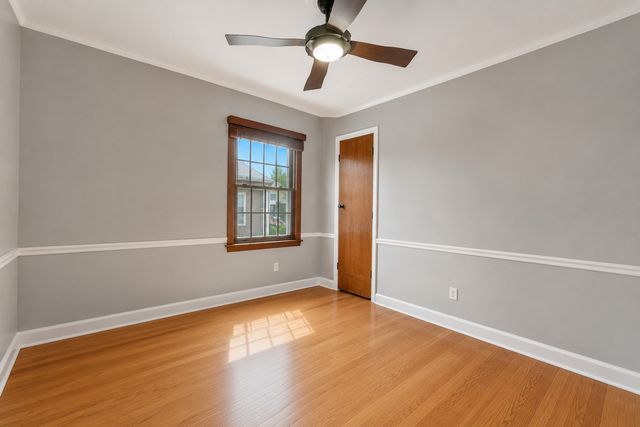6452 S Knox Avenue, Chicago, IL 60629