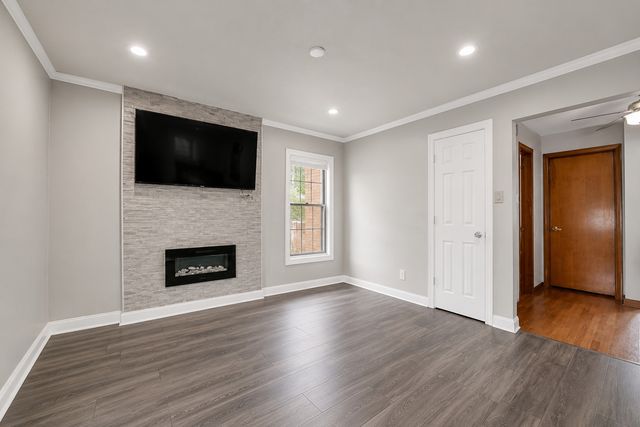 6452 S Knox Avenue, Chicago, IL 60629