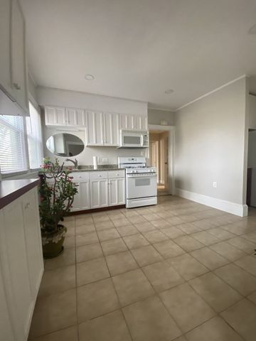 29 Fairview St 1, Dedham, MA 02026