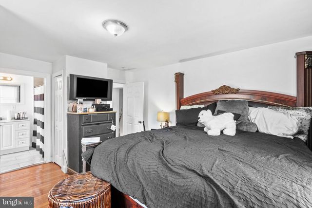 242 E CHURCH RD, Elkins Park, PA 19027