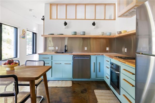 515 Claire NE Drive, Atlanta, GA 30307