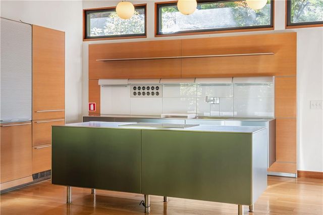 515 Claire NE Drive, Atlanta, GA 30307