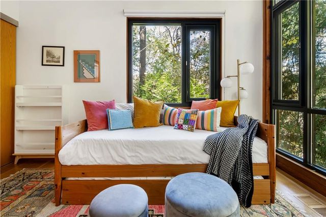 515 Claire NE Drive, Atlanta, GA 30307