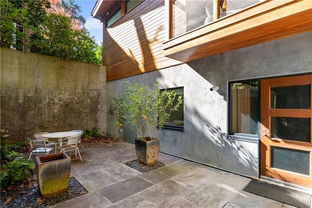 515 Claire NE Drive, Atlanta, GA 30307