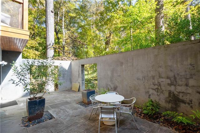 515 Claire NE Drive, Atlanta, GA 30307