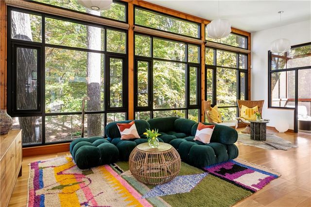 515 Claire NE Drive, Atlanta, GA 30307