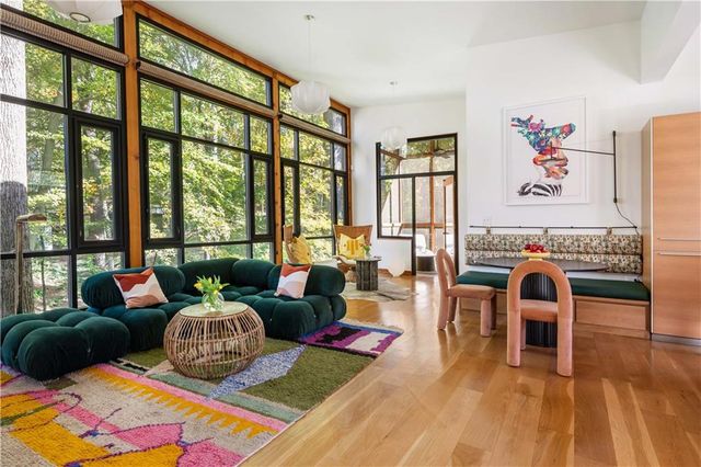 515 Claire NE Drive, Atlanta, GA 30307