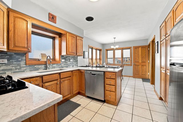 6010 S Mobile Avenue, Chicago, IL 60638