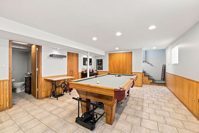 6010 S Mobile Avenue, Chicago, IL 60638