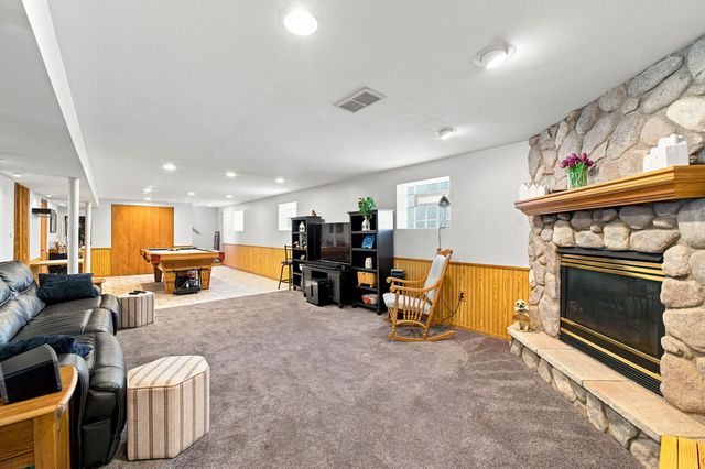 6010 S Mobile Avenue, Chicago, IL 60638