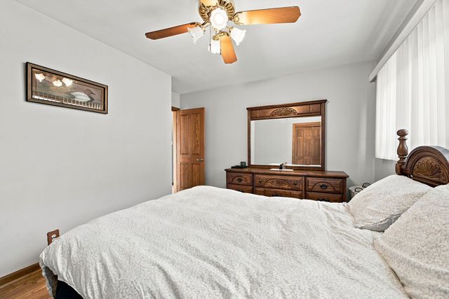 6010 S Mobile Avenue, Chicago, IL 60638