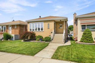 6010 S Mobile Avenue, Chicago, IL 60638