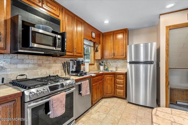 910 Interlaken Avenue, Ocean Twp, NJ 07712