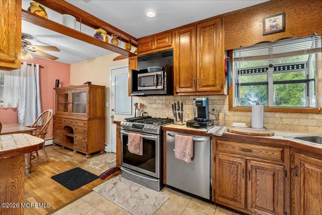 910 Interlaken Avenue, Ocean Twp, NJ 07712