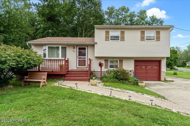 910 Interlaken Avenue, Ocean Twp, NJ 07712